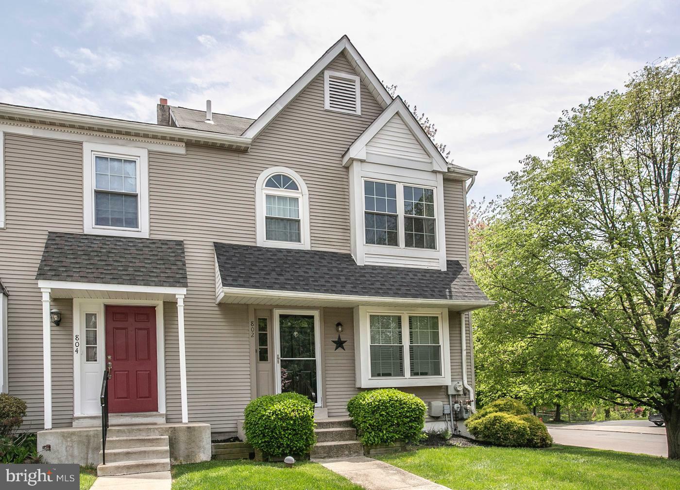 Property Photo: 802 Treetop Lane PA 19403