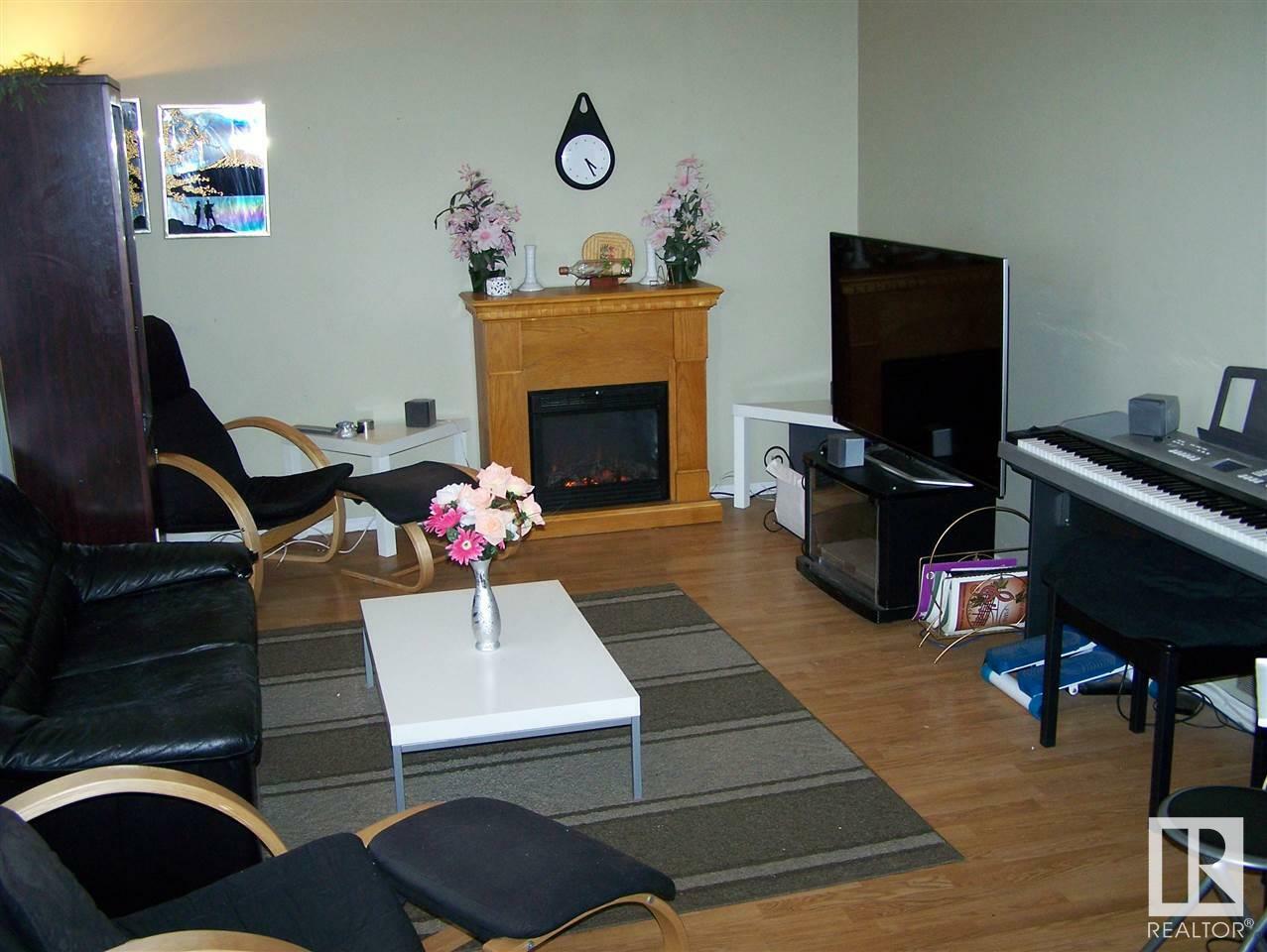 Property Photo:  10916 165 Street NW  AB T5P 3T7 