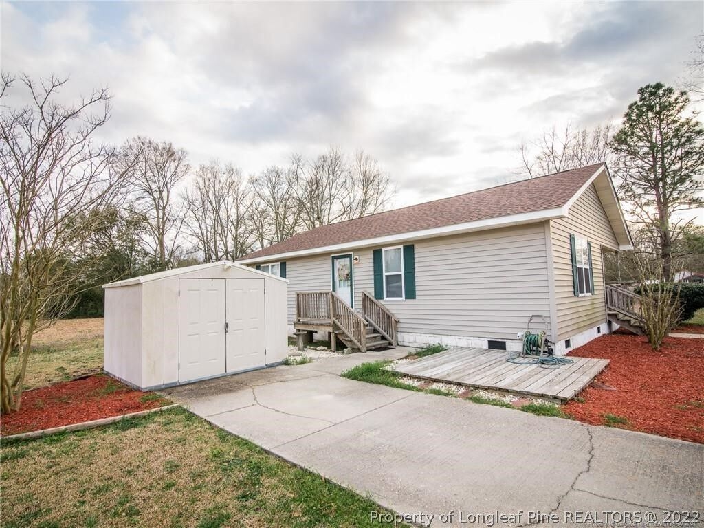 Property Photo:  406 Britt Street  NC 28320 