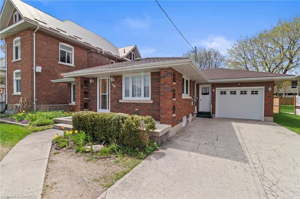Property Photo: 310 7th Avenue ON N4N 2H7