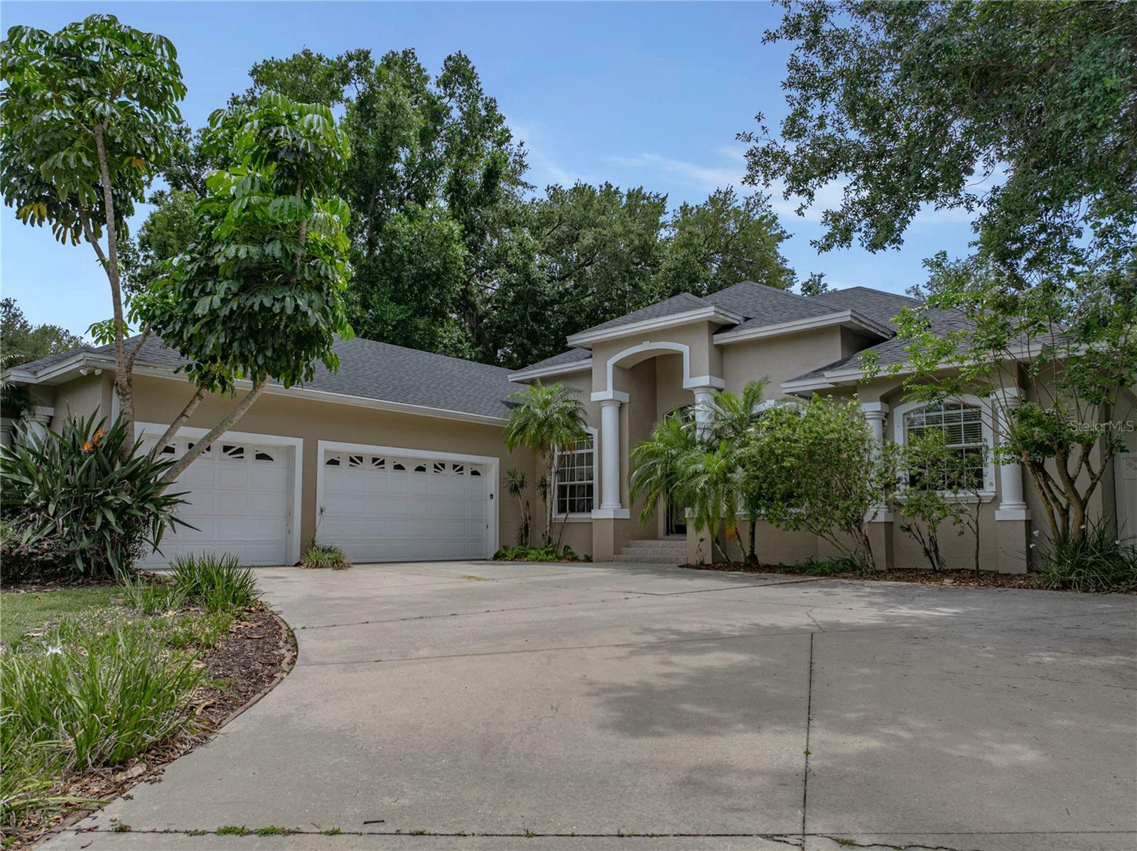 Property Photo:  42 Lake Eloise Court  FL 33884 