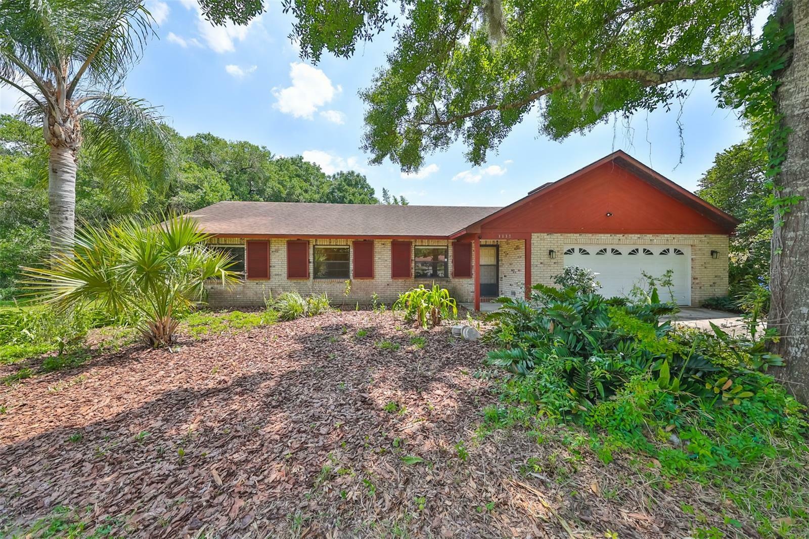 Property Photo:  1111 Hummingbird Lane  FL 33511 