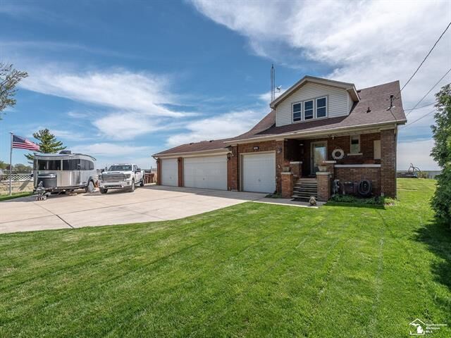 Property Photo:  2174 Edgewater  MI 48162 