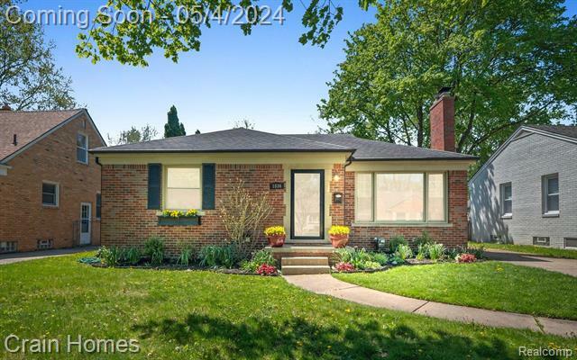 Property Photo:  1836 Humphrey Avenue  MI 48009 