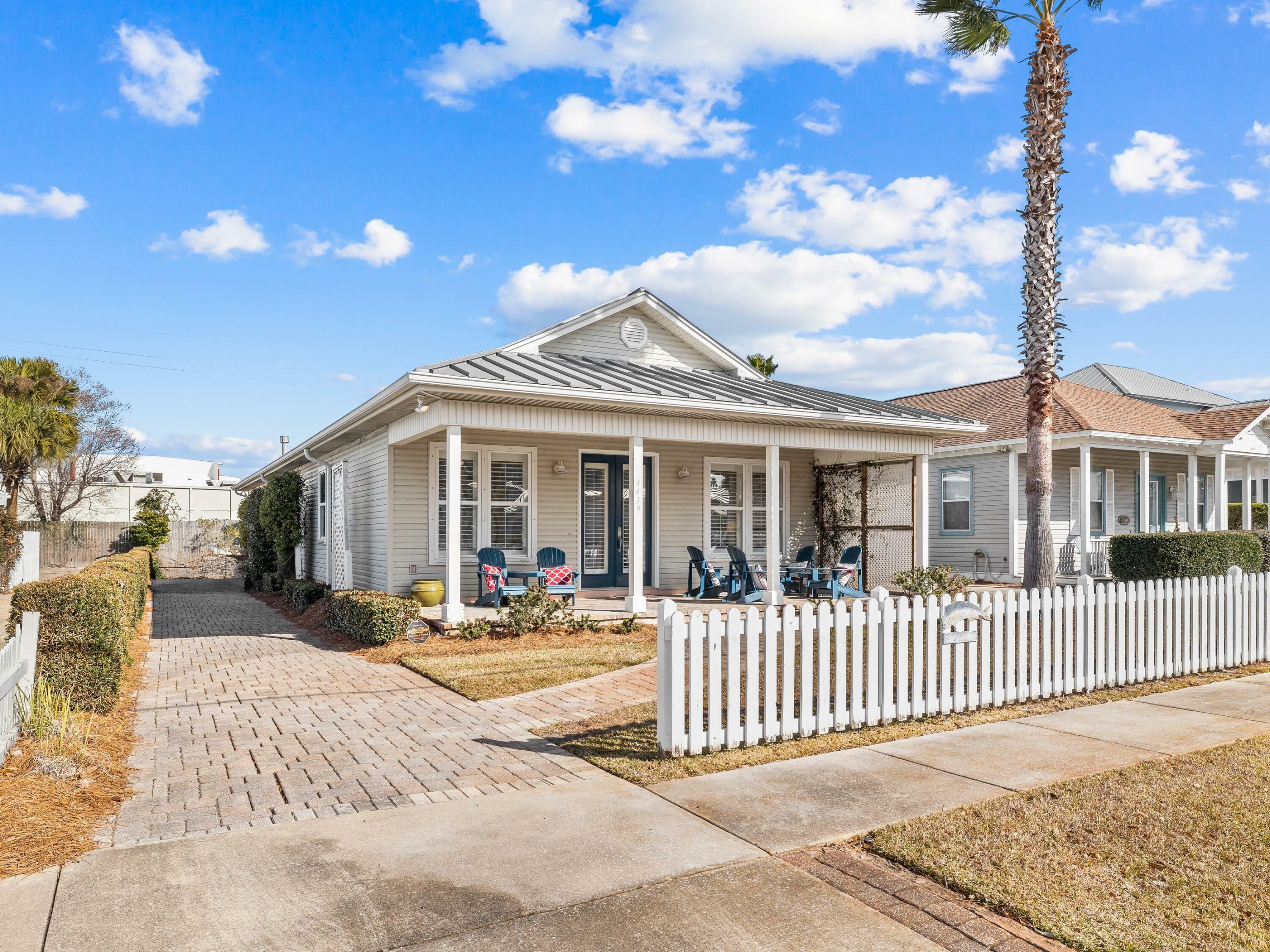 Property Photo:  4439 Luke Avenue  FL 32541 