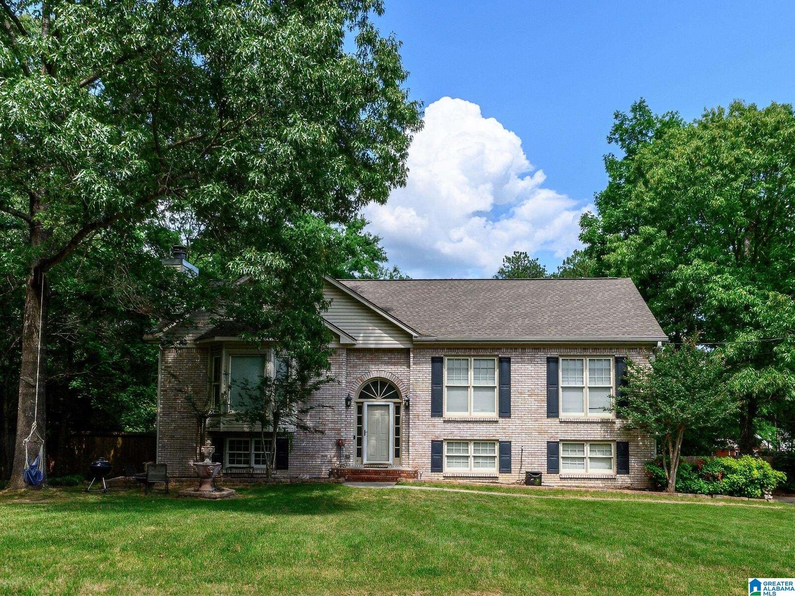 Property Photo:  279 Milgray Lane  AL 35040 
