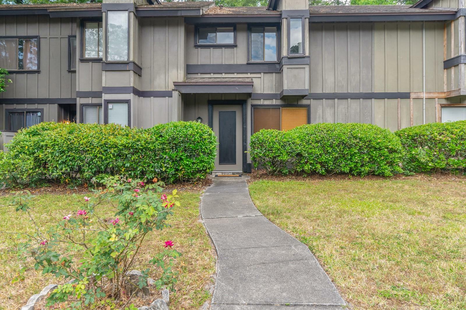 Property Photo: 4454 Vienna Woods Way FL 32605