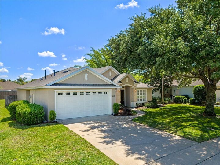 Property Photo:  313 Hazeltine Drive  FL 32713 