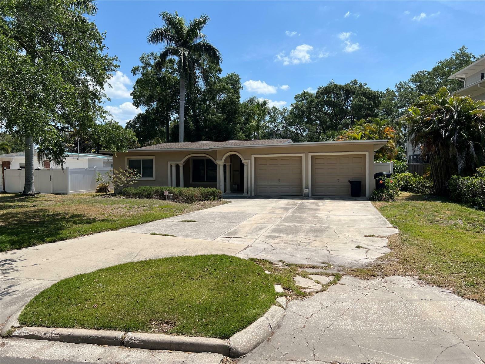 Property Photo:  5008 W Dickens Avenue  FL 33629 