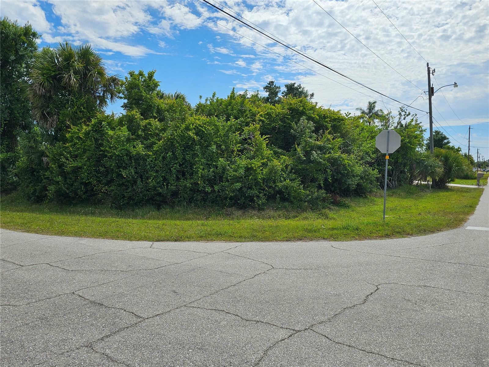 Property Photo:  10271 Waterford Avenue  FL 34224 