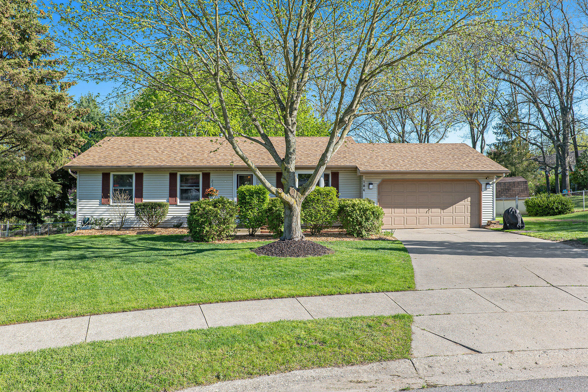 184 Highland View Court NE  Rockford MI 49341 photo