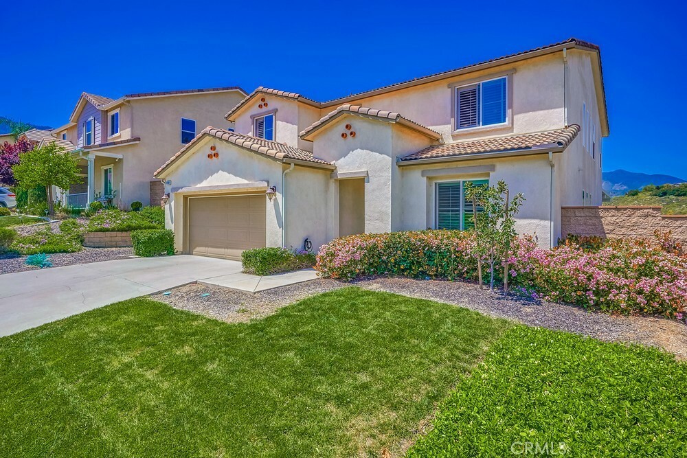 Property Photo:  25905 Woodpecker Lane  CA 92883 