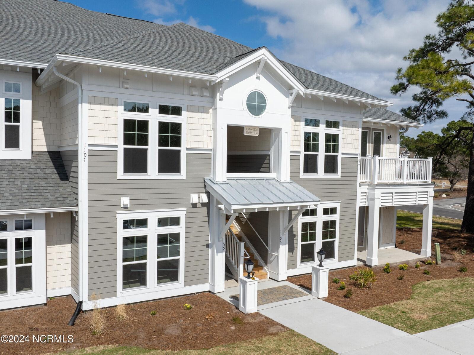 Property Photo: 2537 St James Drive 1107 NC 28461
