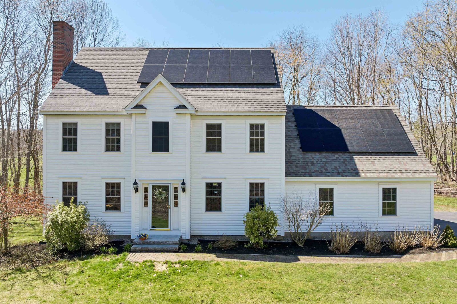 Property Photo: 7 Captain Parker Drive NH 03861