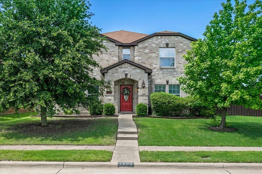 Property Photo: 1307 Falcon Trail TX 75104