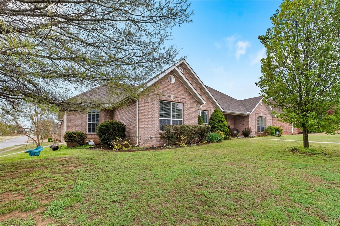 Property Photo:  552 N Brices Cross Drive  AR 72704 
