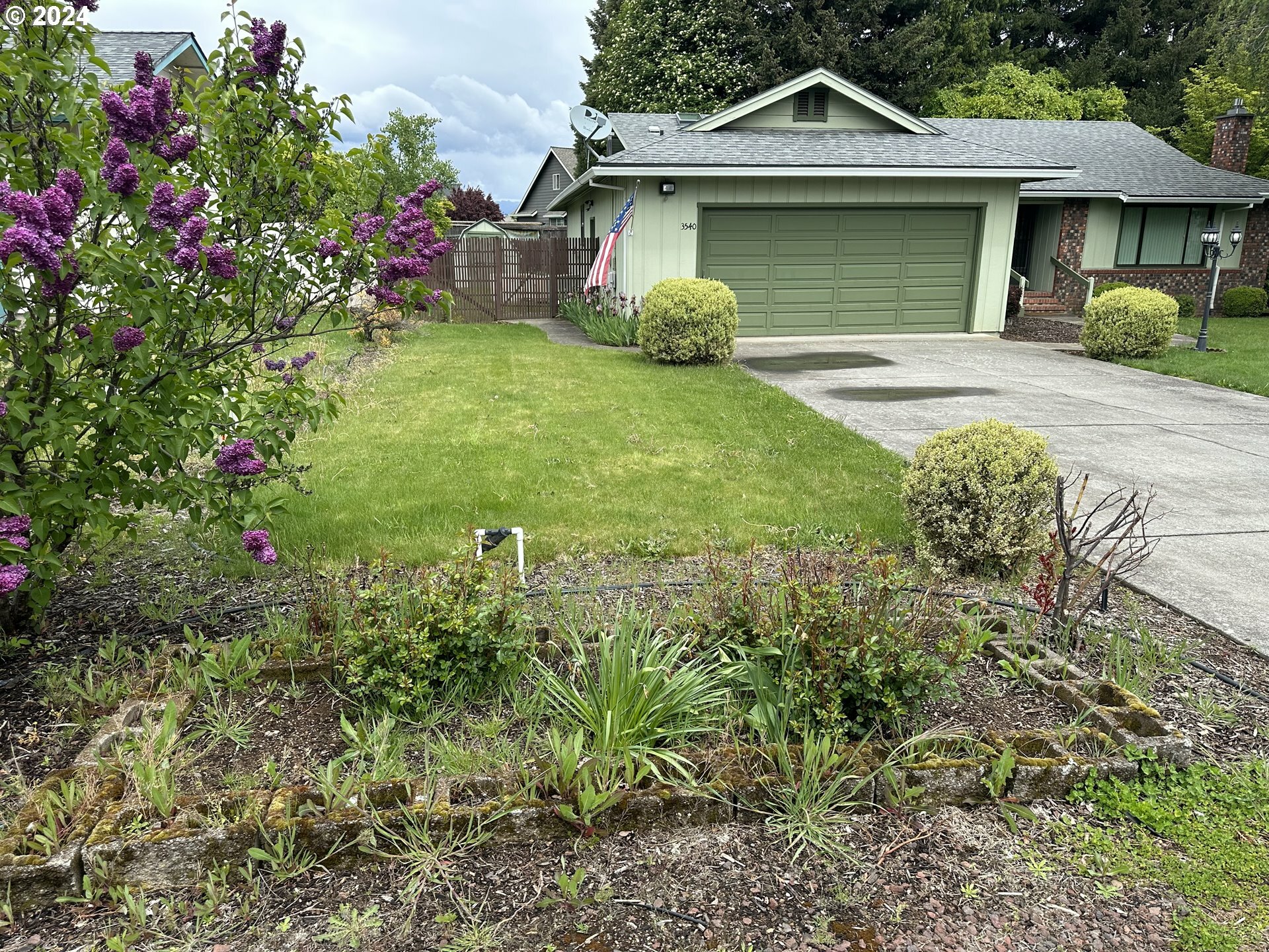 Property Photo:  3540 Avalon Dr  OR 97031 