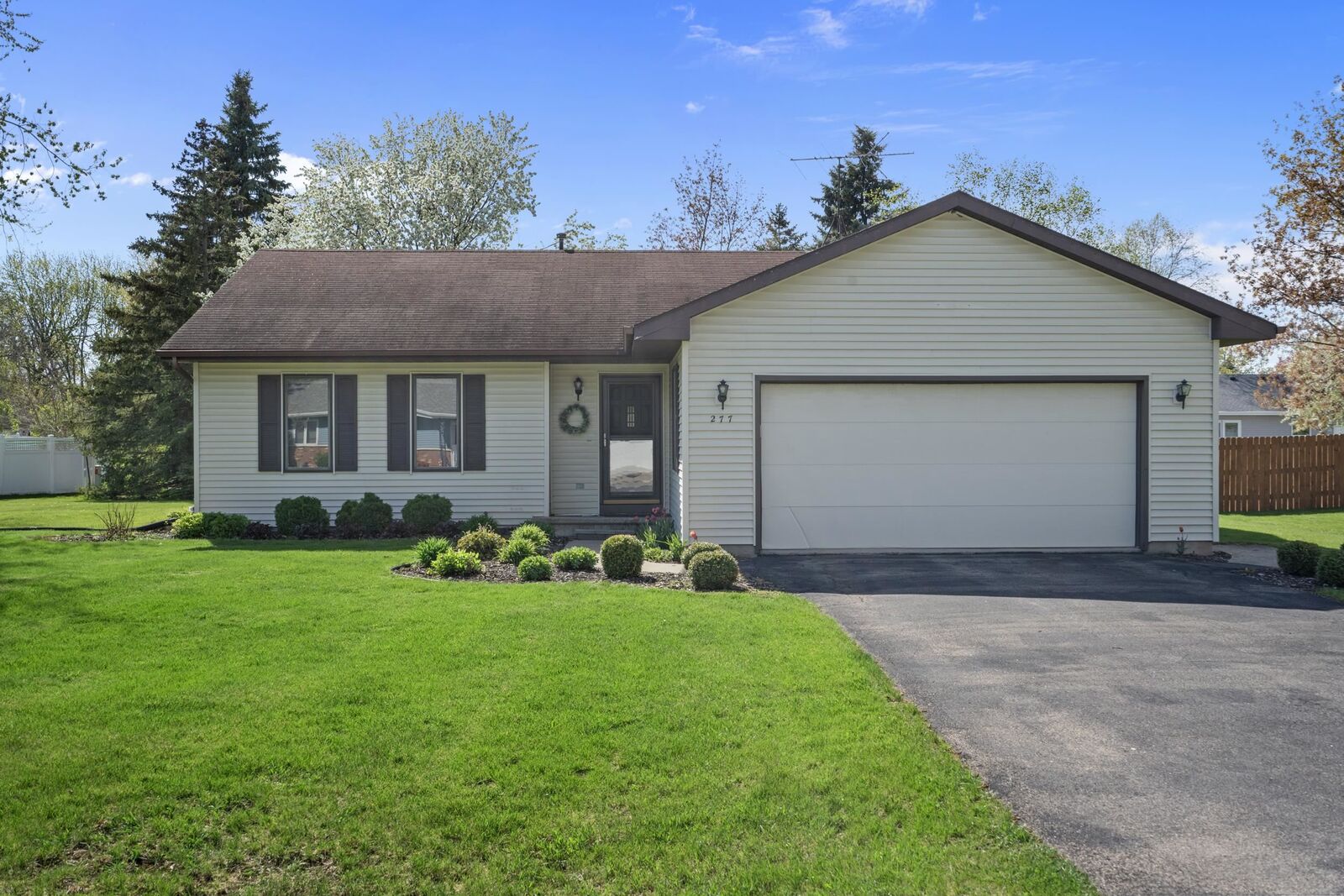 Property Photo:  277 Oak Park Drive  WI 54904 