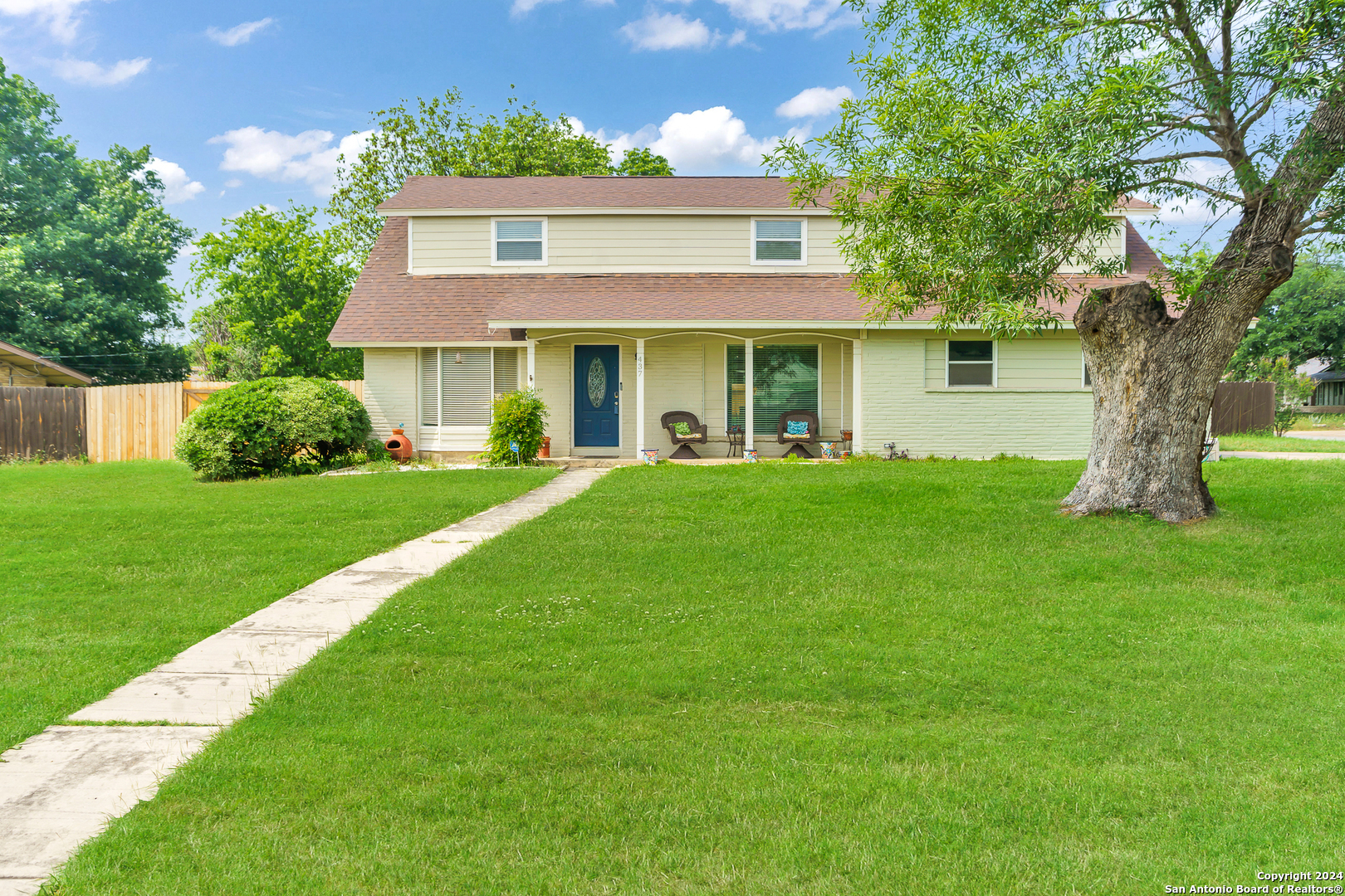 Property Photo:  437 Cloudmont Dr  TX 78239 