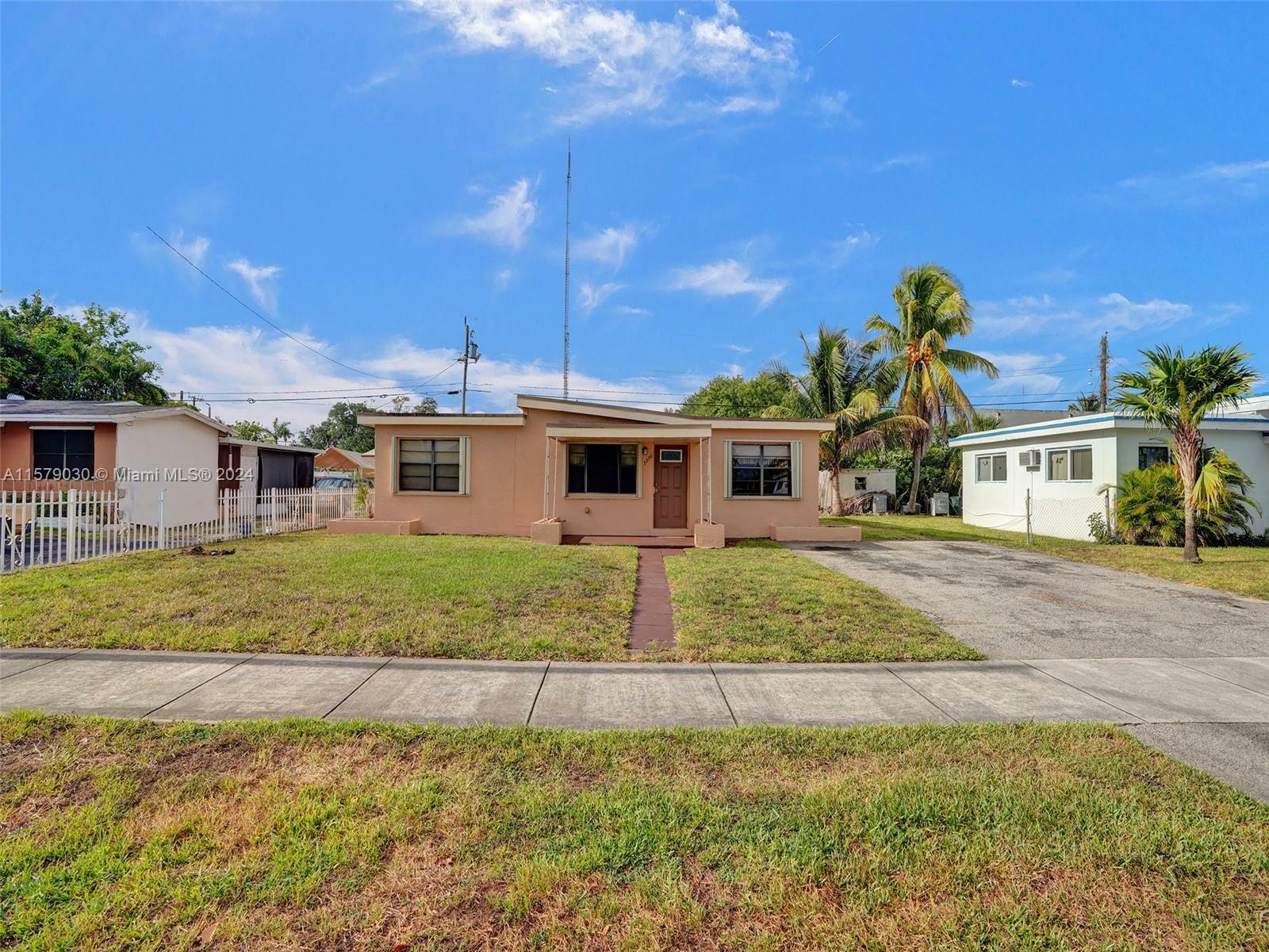 Property Photo:  5330 SW 28th St  FL 33023 