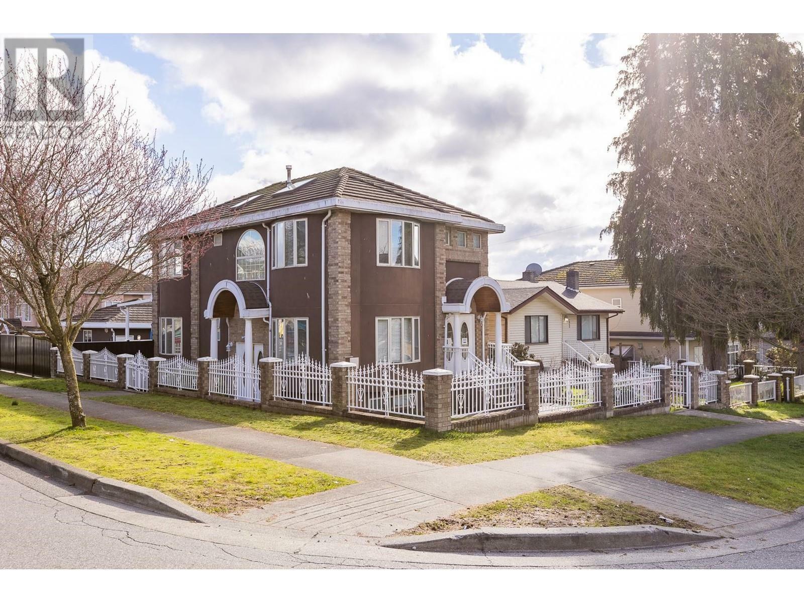 7950 Inverness Street  Vancouver BC V5X 4H7 photo