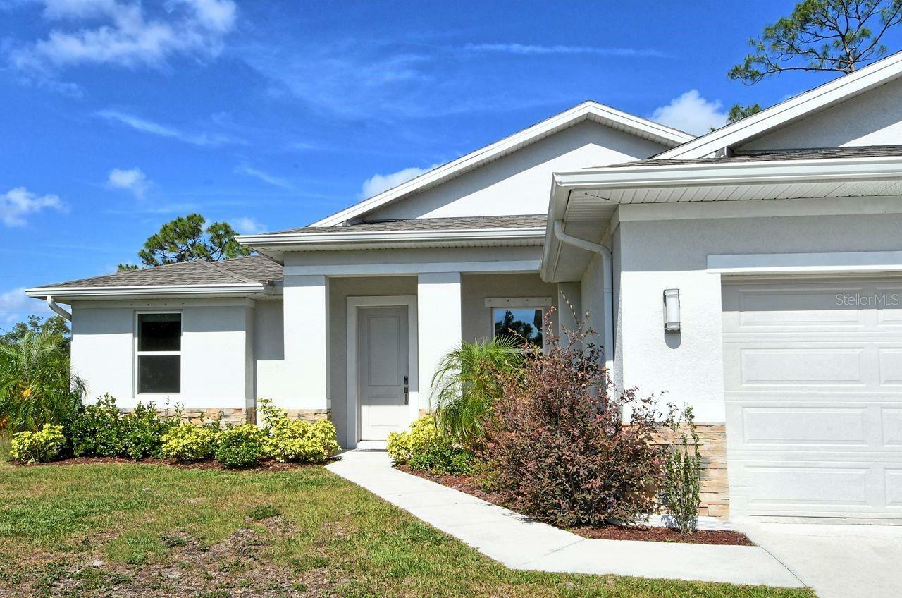 Property Photo:  101 Algonquin Street  FL 33954 