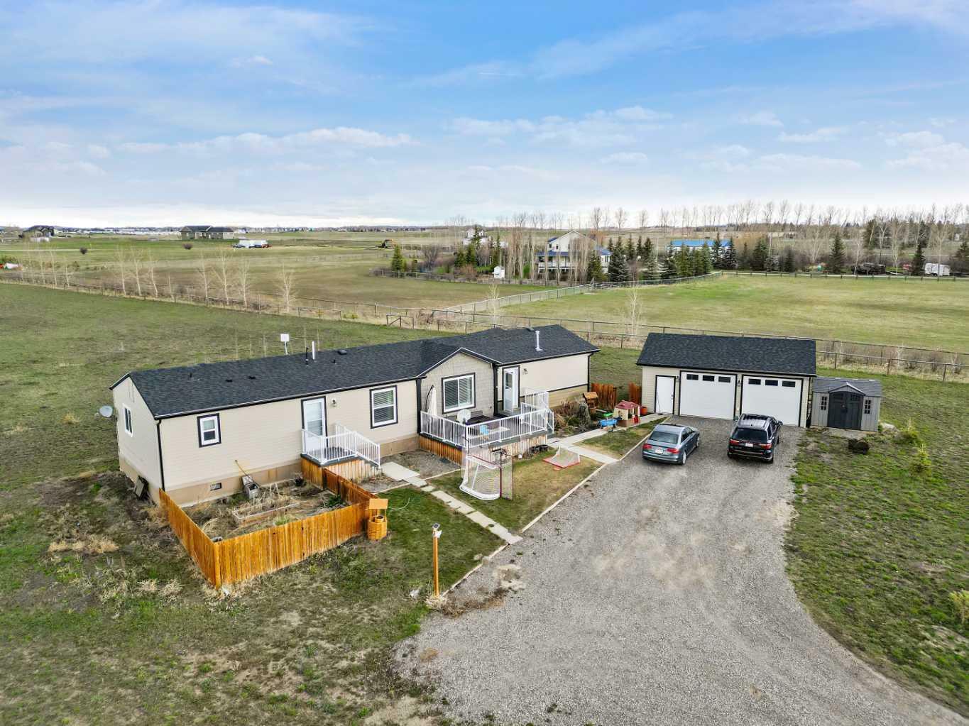 365051 64 Street E  Rural Foothills County AB T1S 1B3 photo
