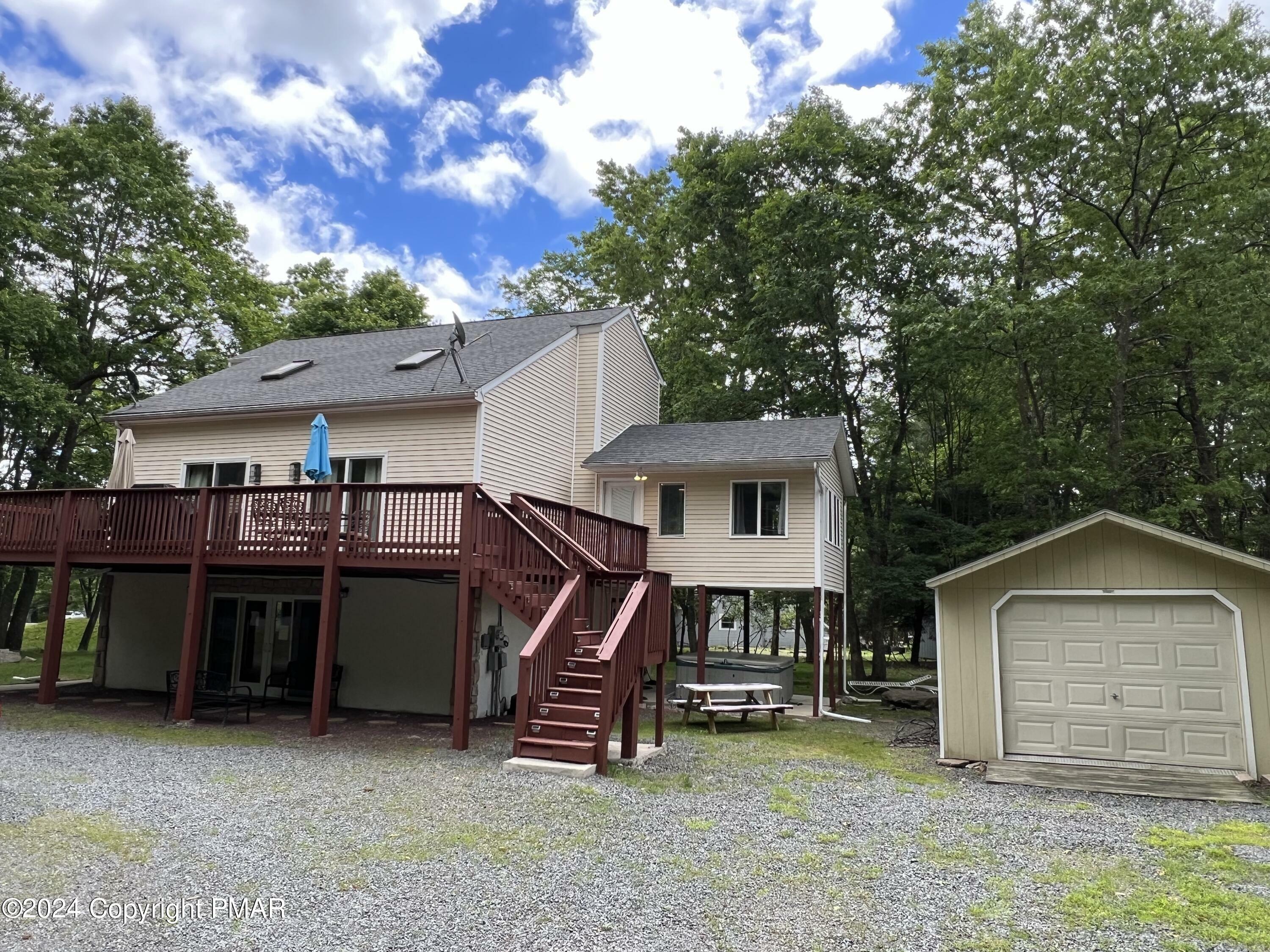 Property Photo:  82 Tennyson Circle  PA 18210 