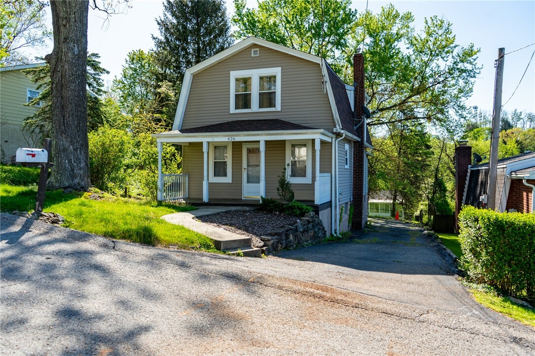 Property Photo:  426 California Ave  PA 15146 