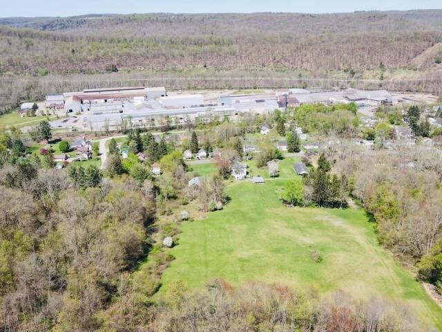 Property Photo:  56 Apple Lane  PA 16329 