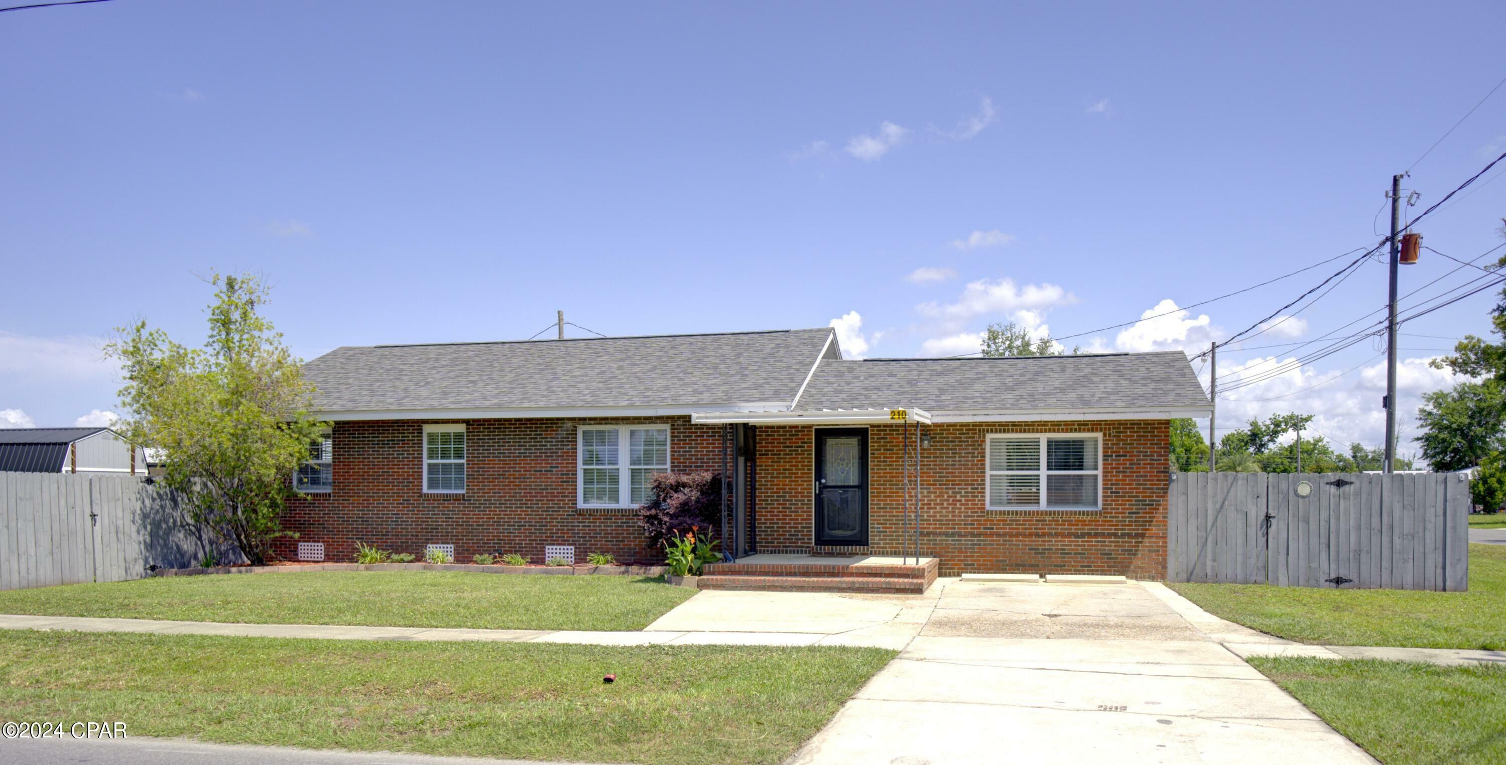 Property Photo: 210 E 9th Street FL 32444