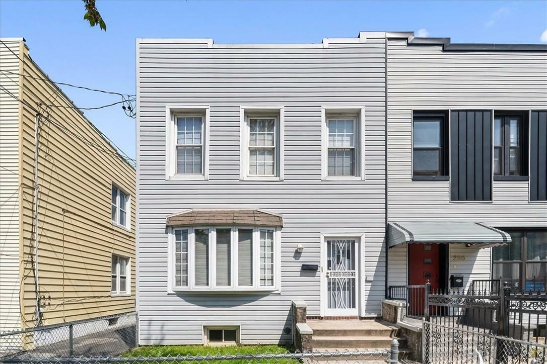Property Photo: 288 Hollywood Avenue NY 10465