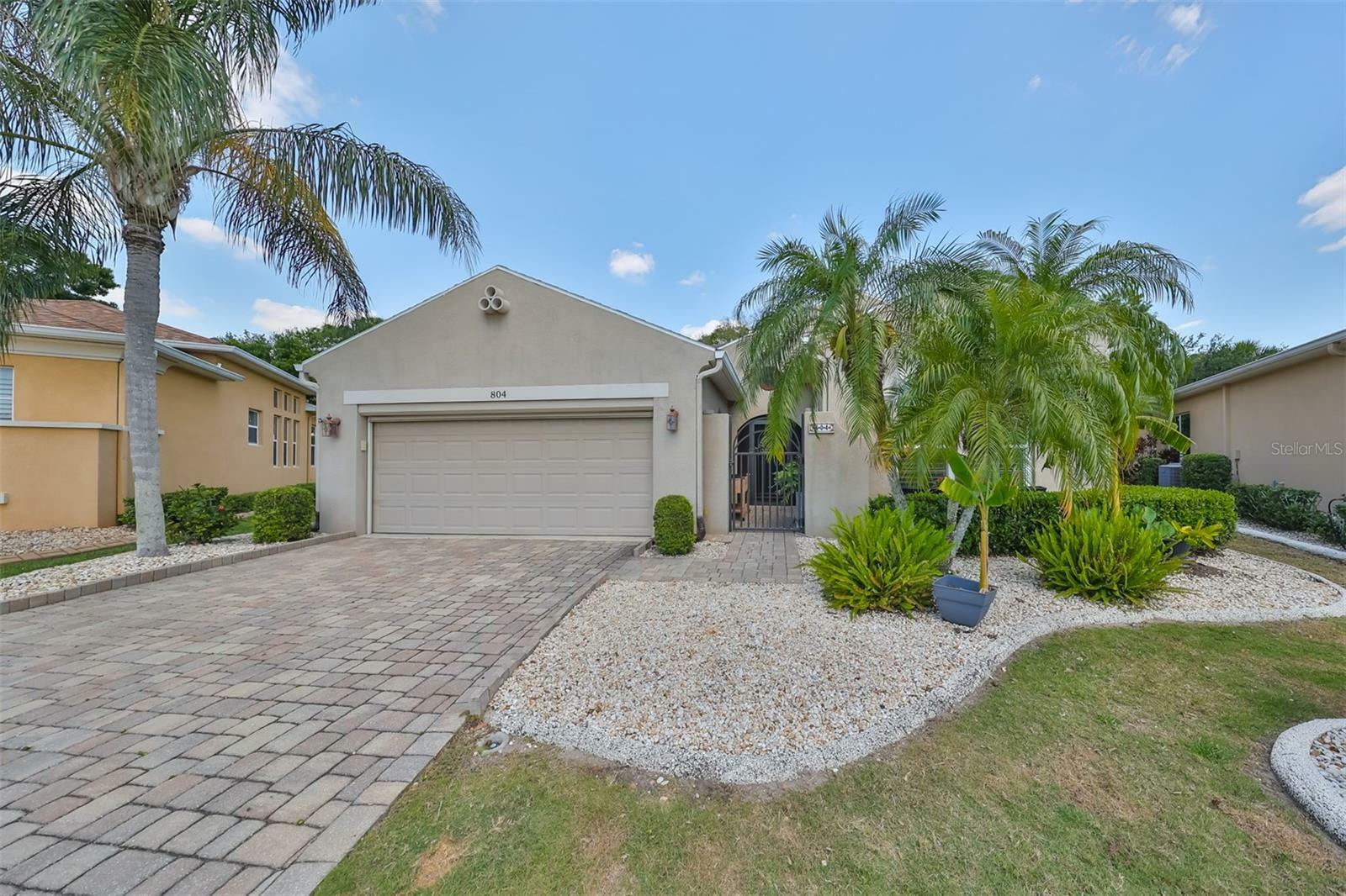 Property Photo:  804 Regal Manor Way  FL 33573 