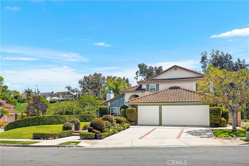 Property Photo:  23852 Linnet Circle  CA 92677 