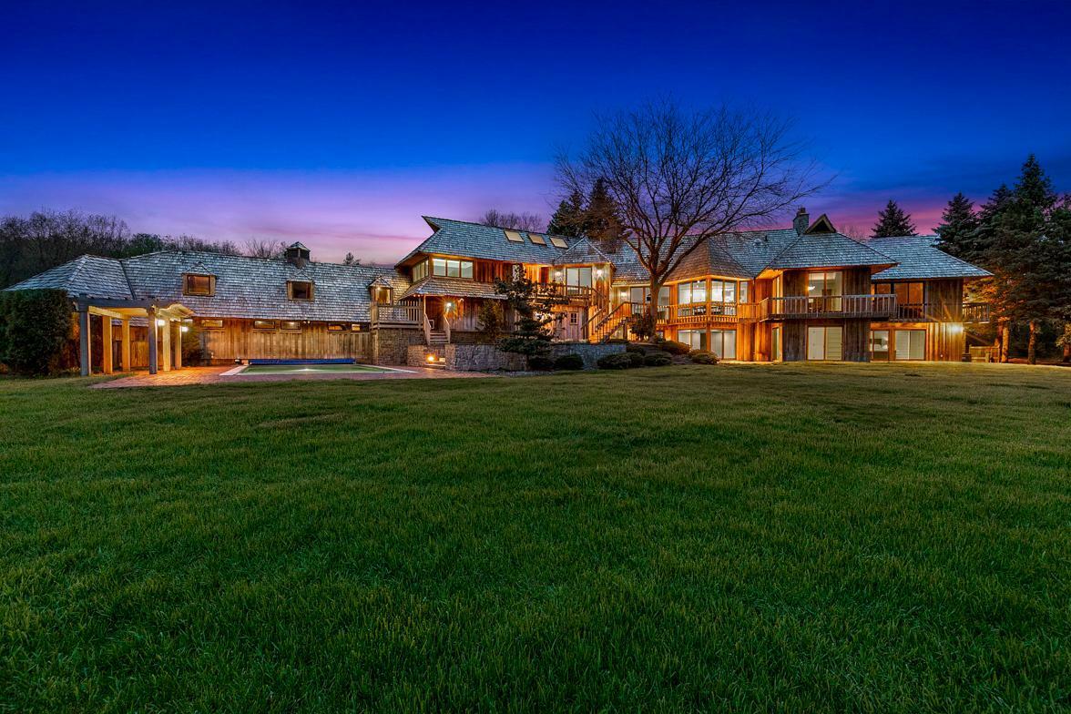 Property Photo: 2495 Willow Drive MN 55340