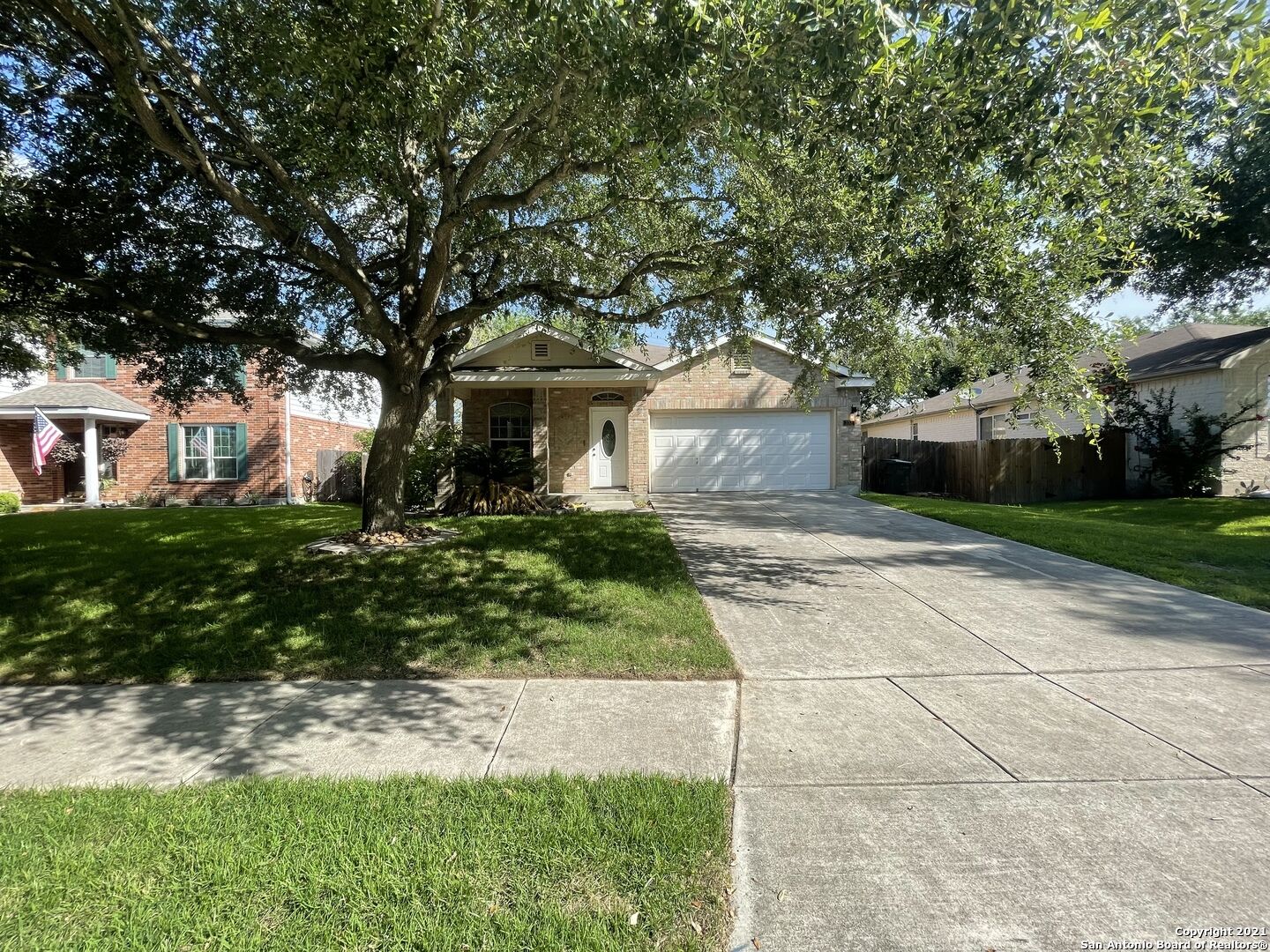 Property Photo: 332 Silver Wing TX 78108