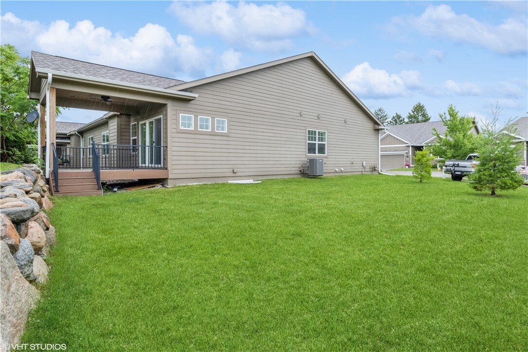 Property Photo:  1113 NE 17th Lane  IA 50021 