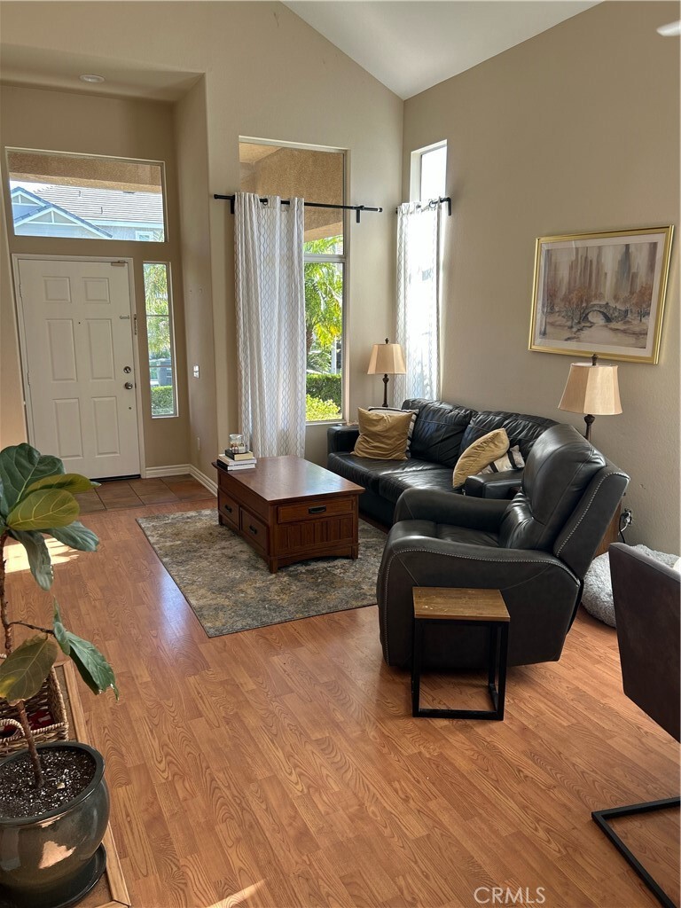 Property Photo: 11 Carillon Place CA 92610