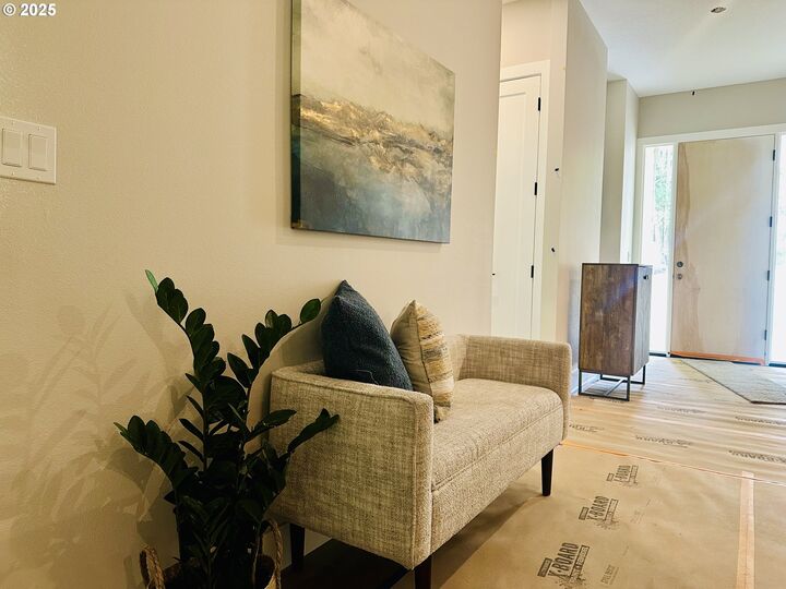 Property Photo:  750 Monica Ct  OR 97110 