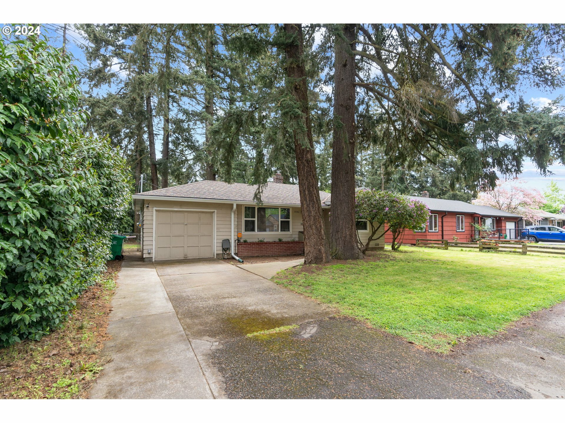 Property Photo:  3930 SE 116th Ave  OR 97266 