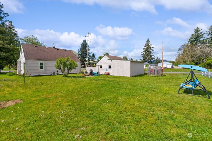 Property Photo: 501 Central Street WA 98284