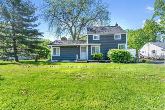 Property Photo:  4520 Carleton Rockwood Road  MI 48179 