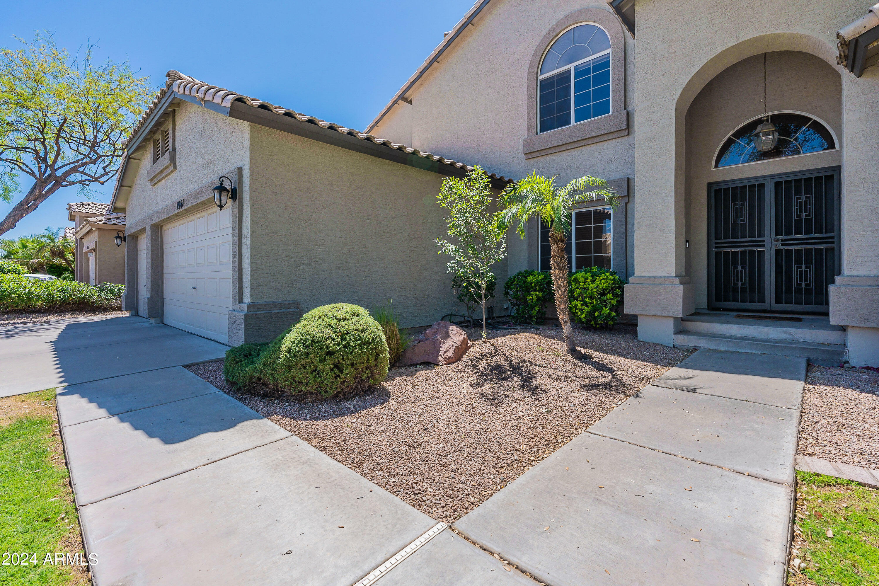 Property Photo:  1961 E McNair Drive  AZ 85283 