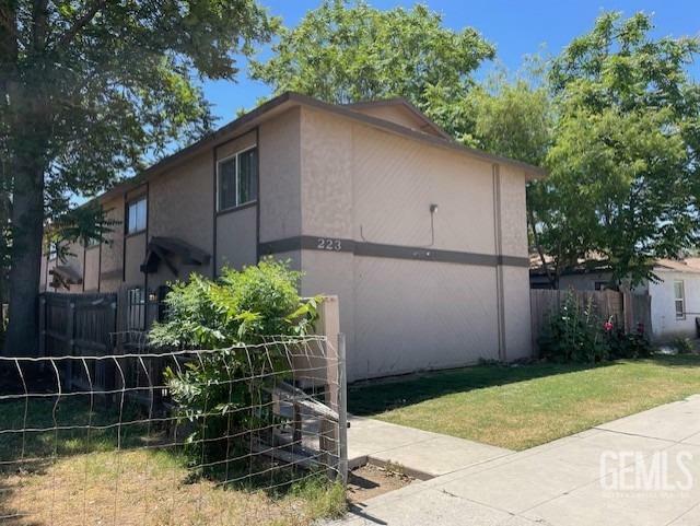 Property Photo:  223 Monterey Street  CA 93305 