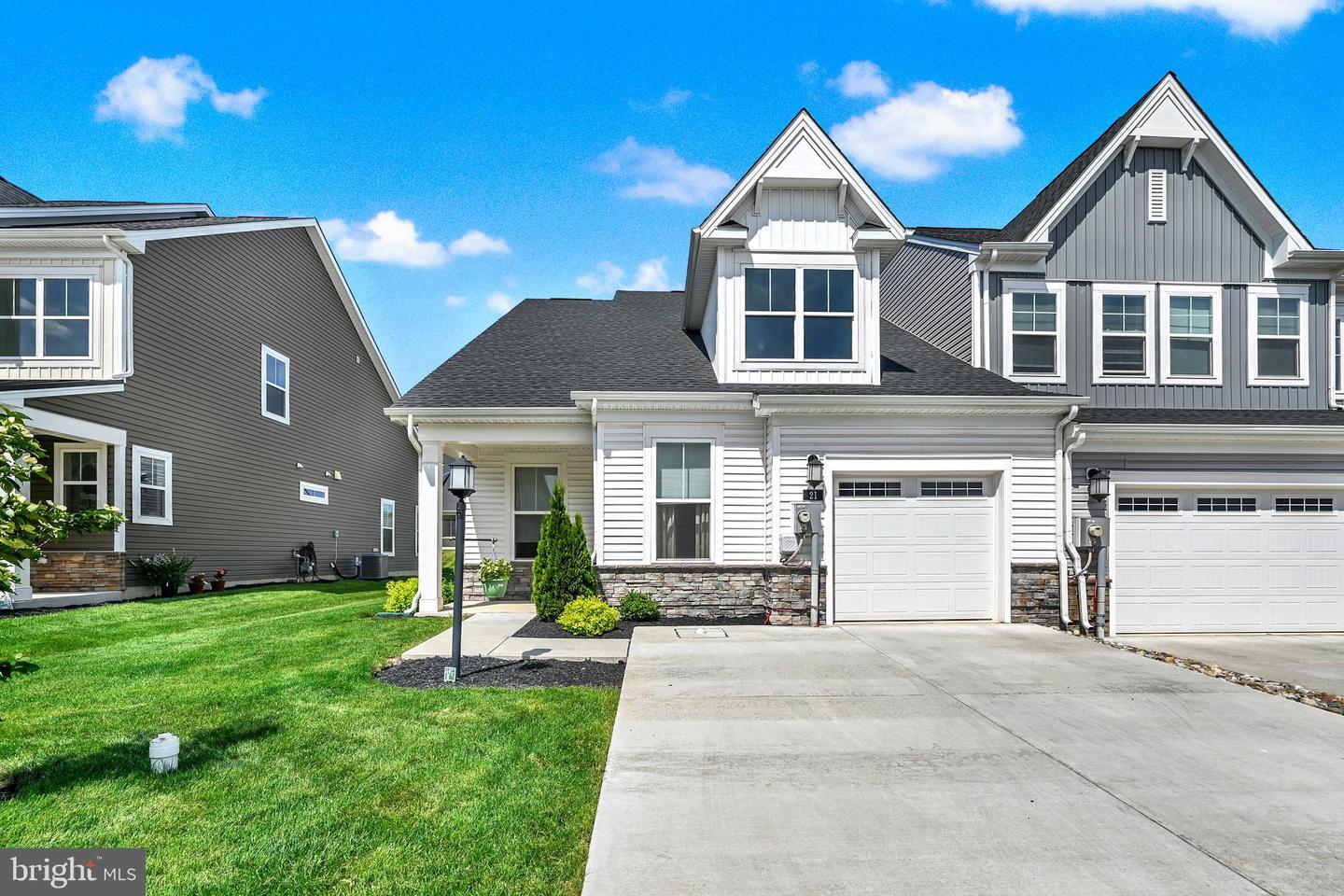 Property Photo: 21 Tulip Tree Way PA 17325