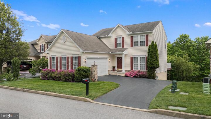 131 Columbus Avenue  Newtown Square PA 19073 photo