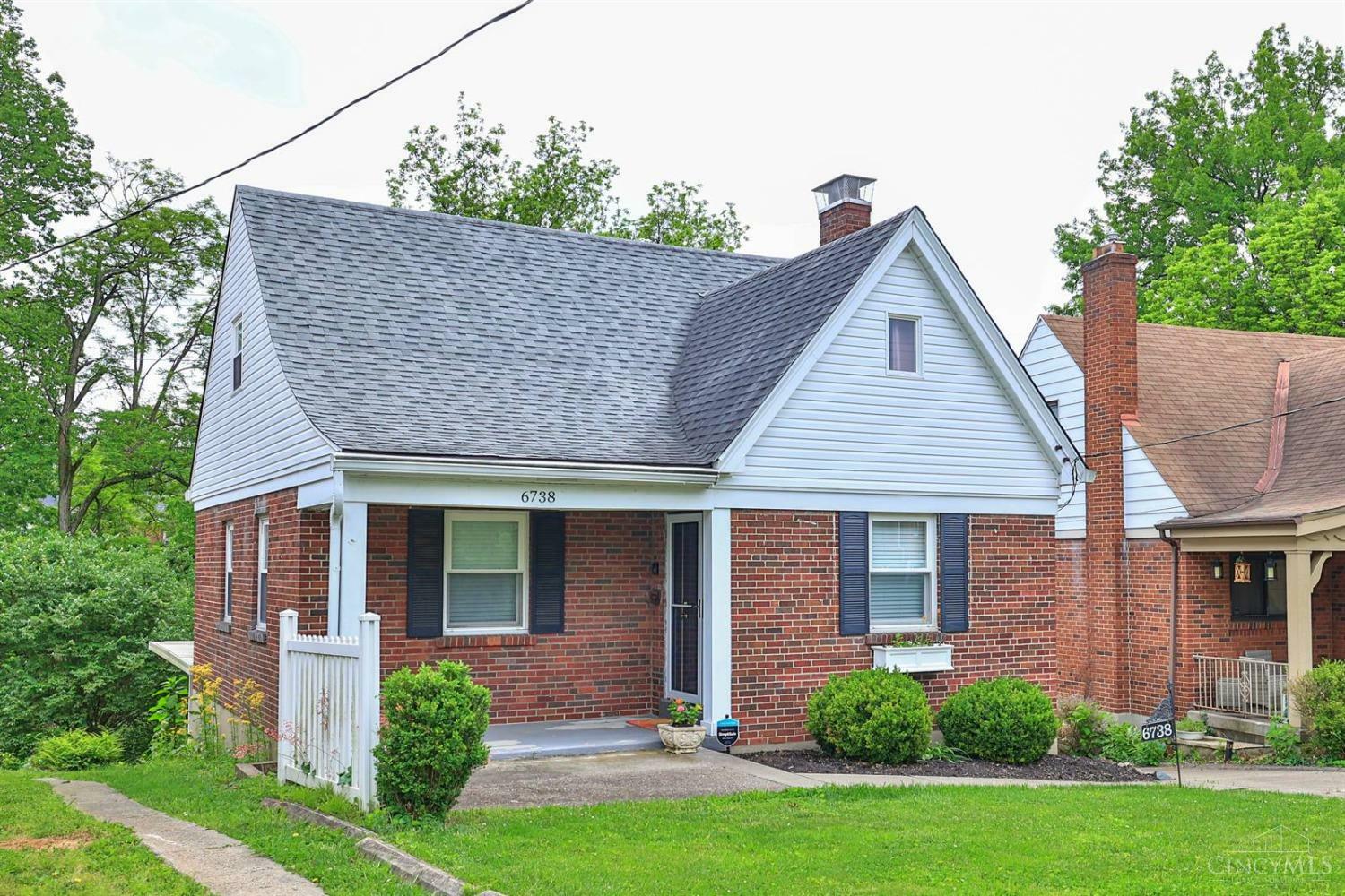 Property Photo:  6738 Hampton Drive  OH 45236 