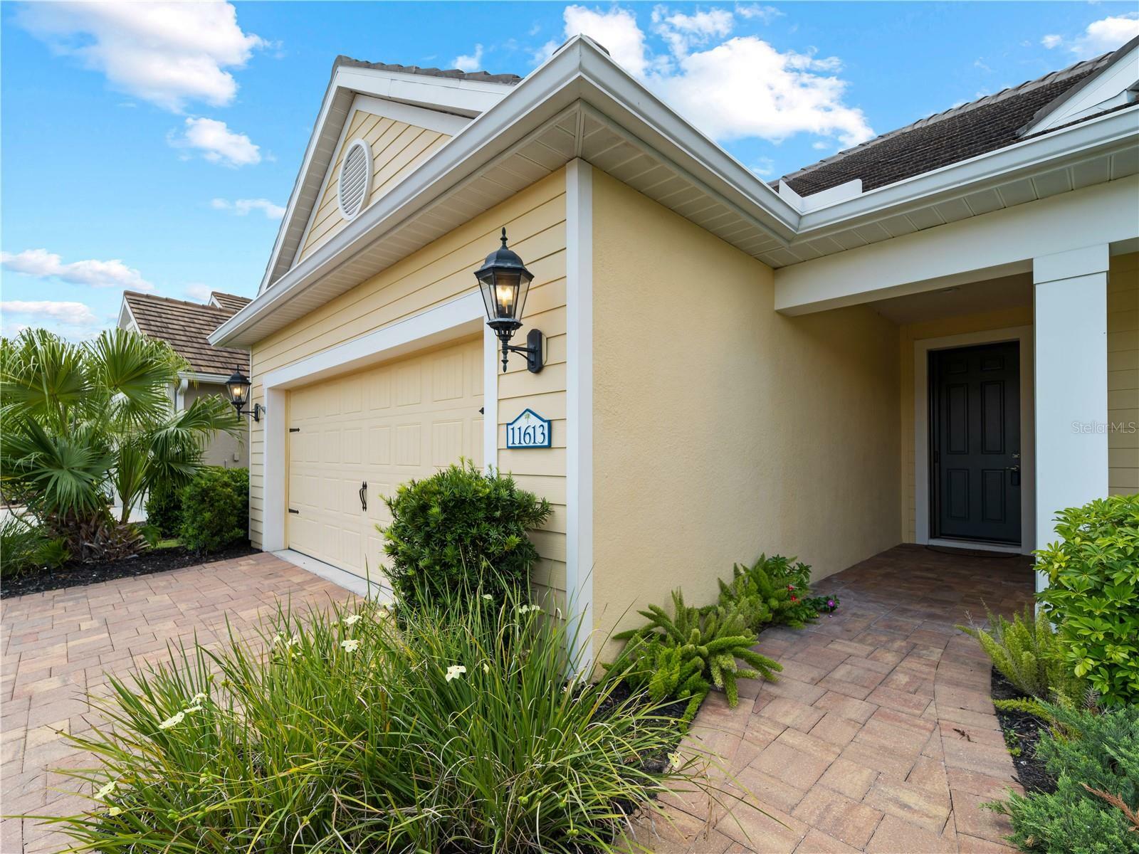 Property Photo: 11613 Marathon Circle FL 34293