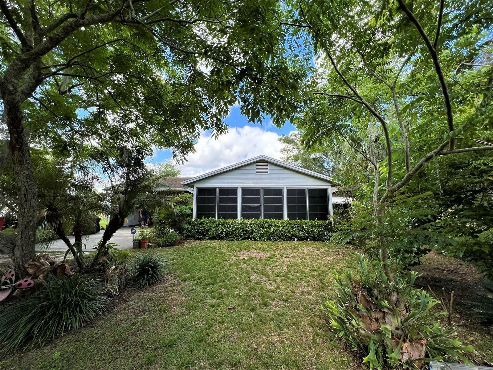 Property Photo:  11516 Knights Griffin Road  FL 33592 