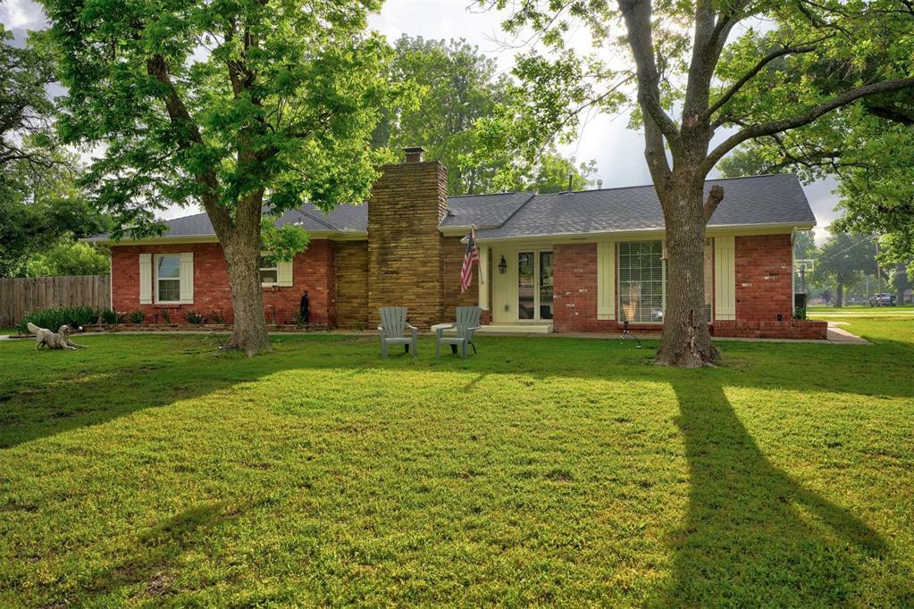 Property Photo:  3300 N Thompkins Avenue  OK 73008 